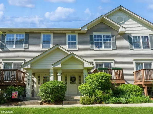 11S491 Rachael Ct, Willowbrook, IL 60527