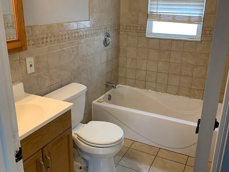 416 W Wenger Rd — Photo 11