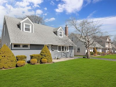 26 Steuben Avenue, Bethpage, NY, 11714