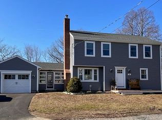 16 Crown St, Clinton, MA 01510