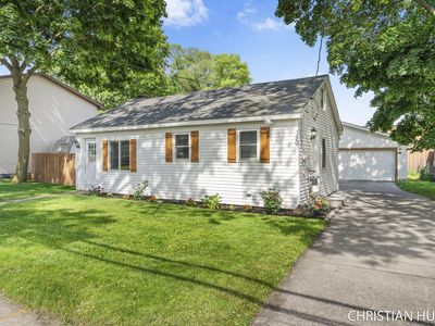180 Maple St, Sparta, MI, 49345