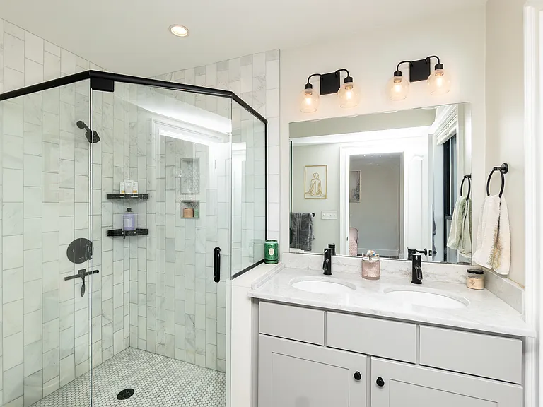 498 Sumner St #3 — Photo 21