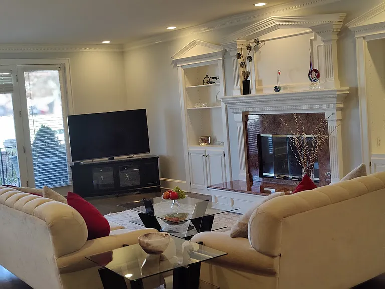 9100 Lamar Ave #106 — Photo 6