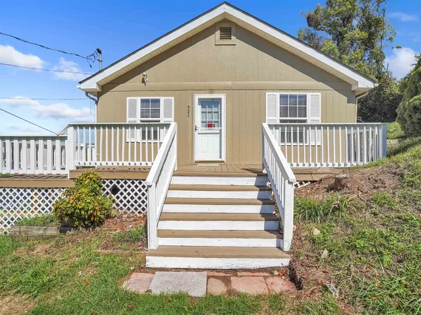521 Pierce Ave, Pulaski, VA 24301