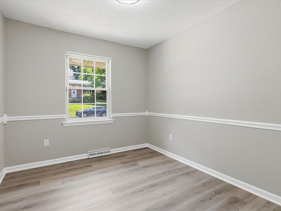 1st image of 3012 Lumar Dr