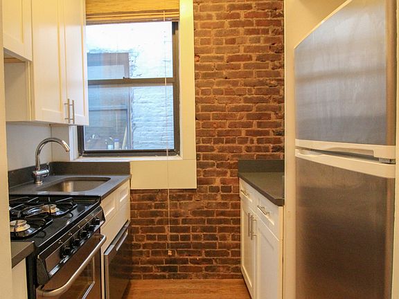 2nd image of 260 Elizabeth St APT 11