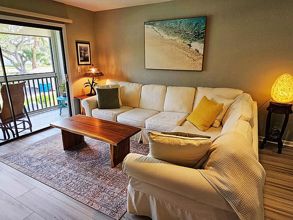 5th image of 3800 Saxon Dr #480