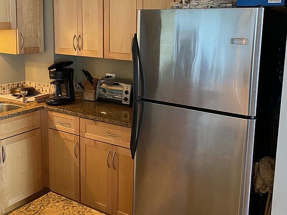 3rd image of 2144 N Lincoln Park W #1302