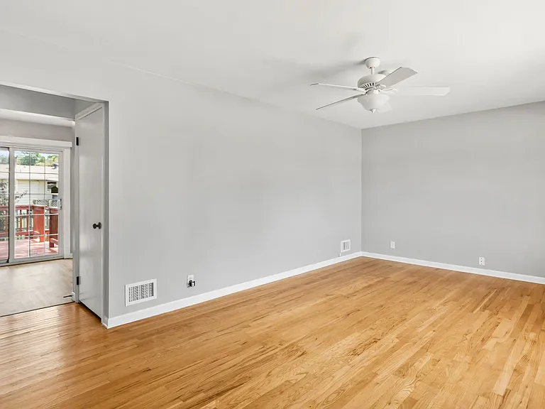 7215 S 41st Ave — Photo 8