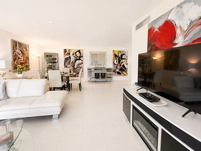 4660 Ocean Blvd — Photo 6