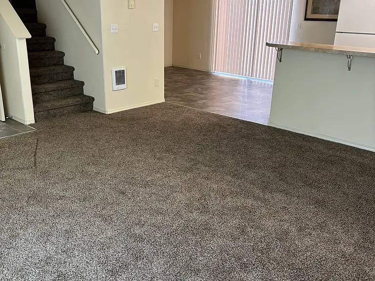 1195 Norway St NE — Photo 10