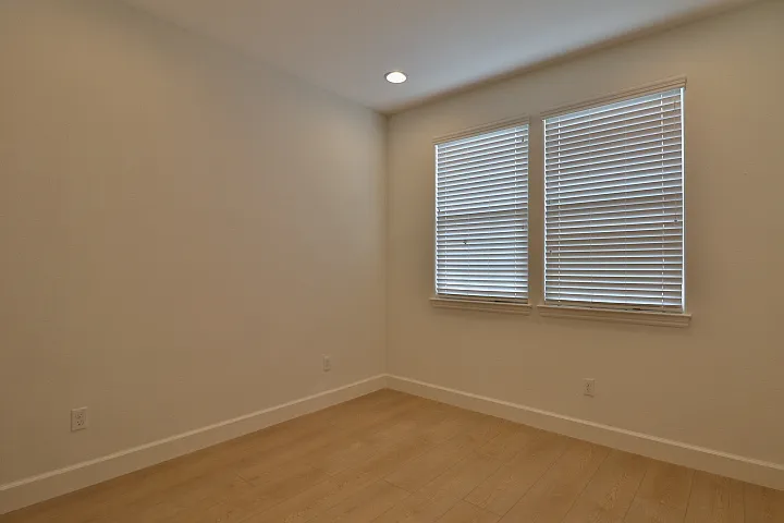 5838 W Las Positas Blvd — Photo 28