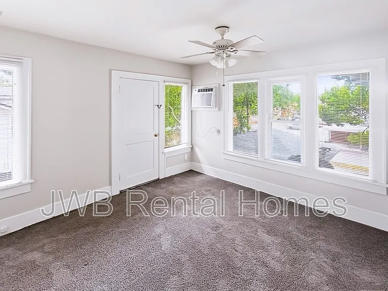 2022 Dellwood Ave #4 — Photo 8