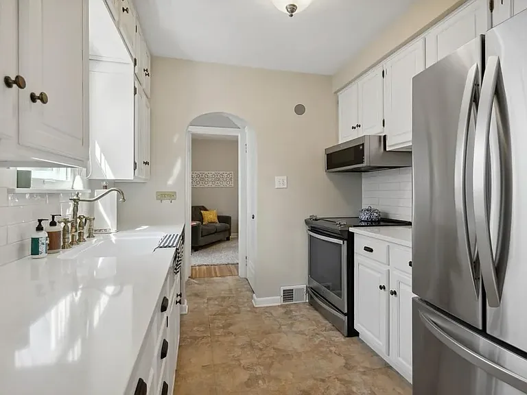 1595 Griggs St N — Photo 8