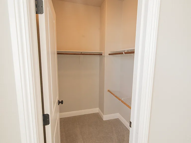 1501 Peony Ln — Photo 24