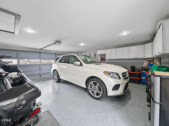 5th image of 425 Bayshore Dr #11