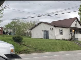 325 Juliana St, Elizabeth, WV 26143