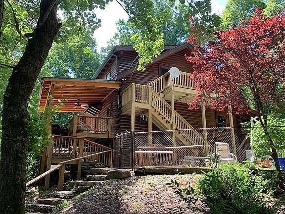 Sideview to Deck & Balcony