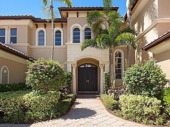 Home For Sale In The Oaks