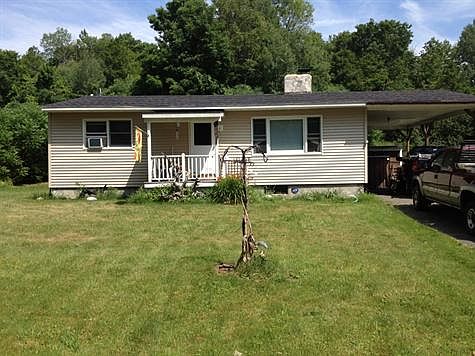Ranch home in Greylock School dist.