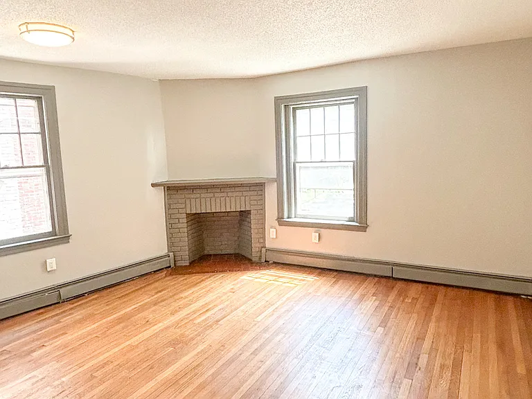 926 Asylum Ave #106 — Photo 1