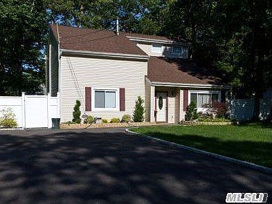 1st image of 25 Margaret Dr