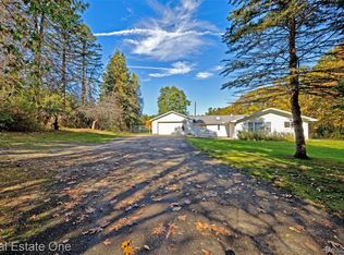 9150 Rattalee Lake Rd, Clarkston, MI 48348