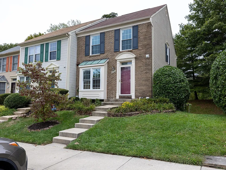 8867 Manahan Dr