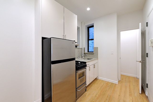 1st image of 255 W 15th St APT 9