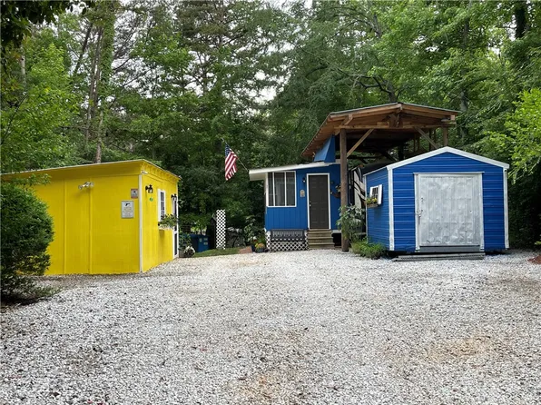 122 Arrington Dr, Greenville, SC 29643