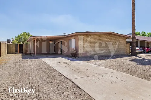 3341 W Desert Cove Ave Photo 1