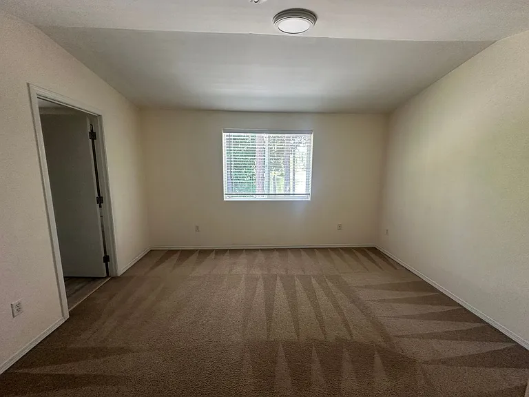 18524 Woodside Dr SE — Photo 12