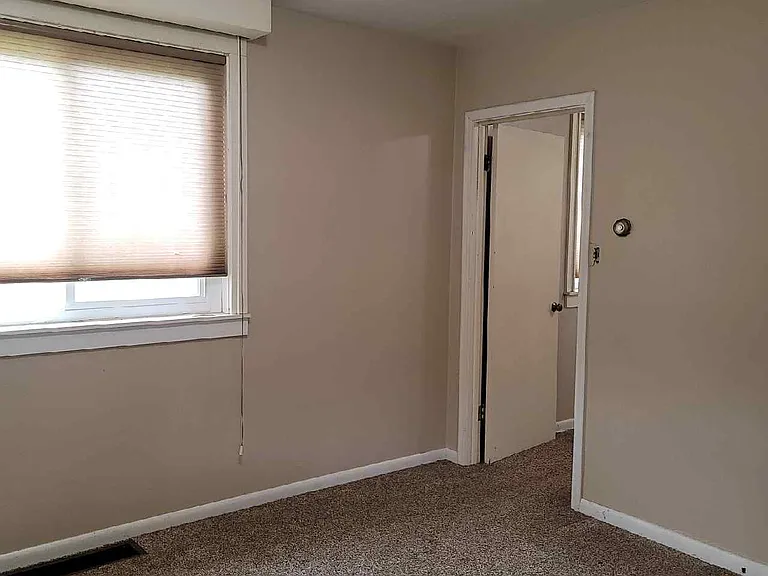 282 S Glenwood St — Photo 7