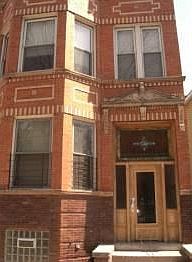 1st image of 851 N Hoyne Ave APT 1R