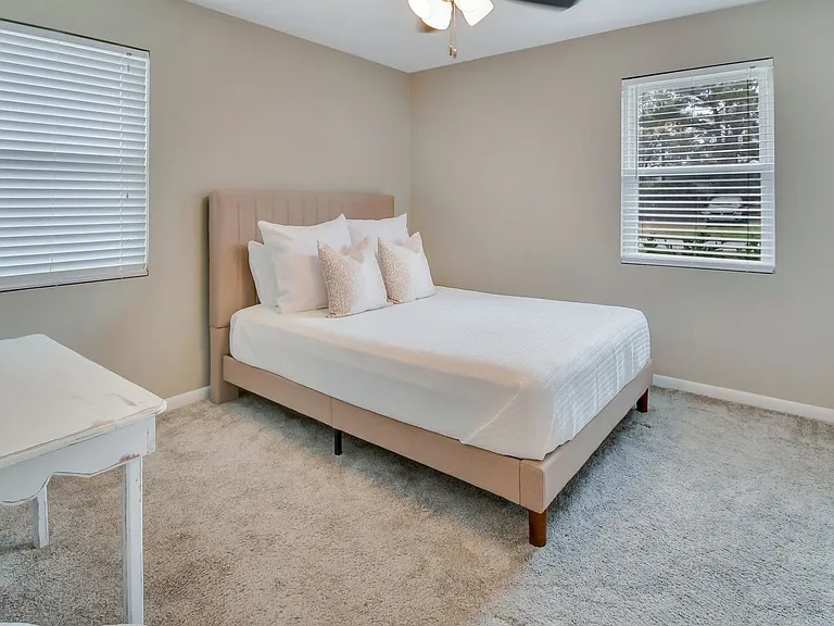 1015 Reita St — Photo 19