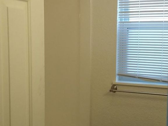 2nd image of 4601 Chesapeake Way