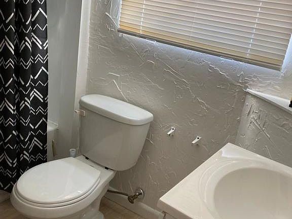 2nd image of 312 N J St APT 3