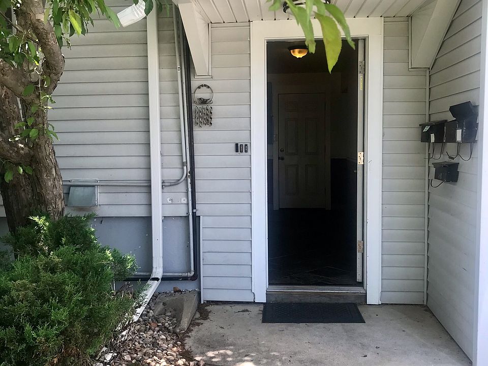 1st image of 1043 22nd Ave #4