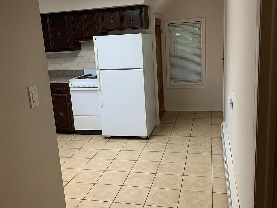 Kitchen is immediately off to the right as you enter