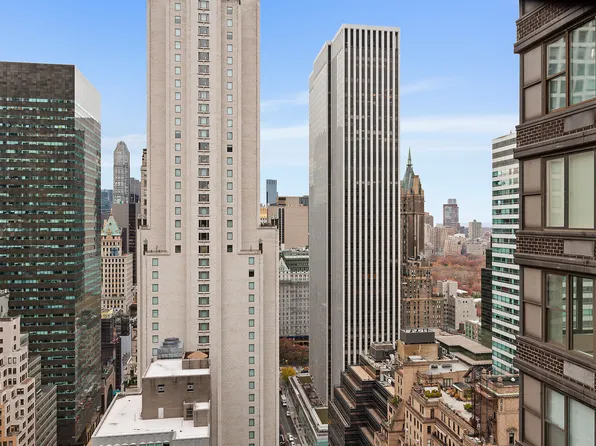 117 East 57th Street image 14 of 24