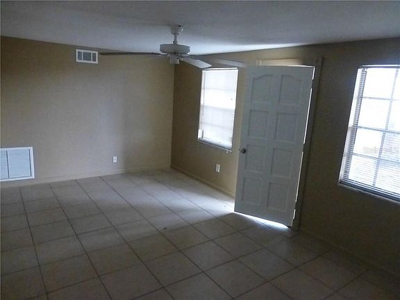 5th image of 3610 Cheswick Dr