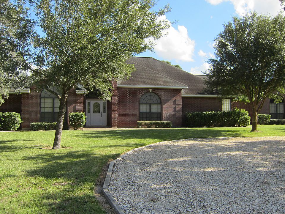 1st image of 793 Bent Oaks Dr