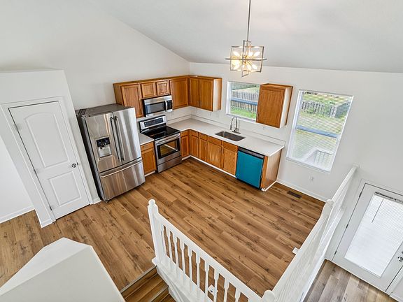 4th image of 231 Endora St