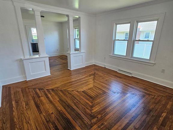 4th image of 13 E Griffith St