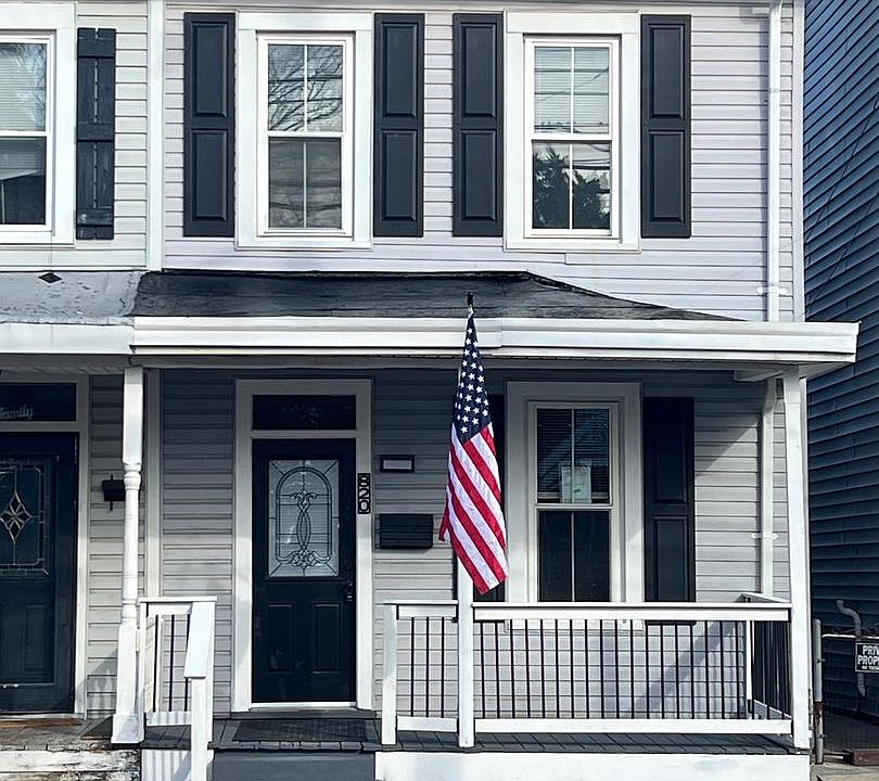1st image of 820 Salem Ave