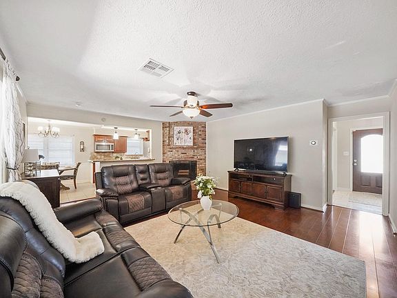 5th image of 1114 Laurel Valley Dr