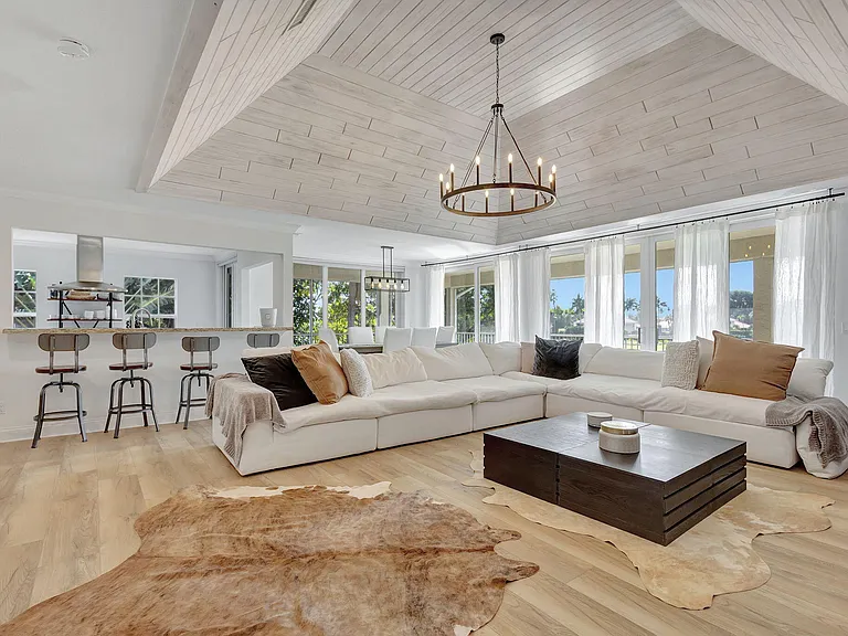11839 Pebblewood Dr — Photo 17