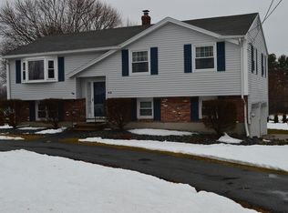 43 Lincoln Ln, Dracut, MA 01826