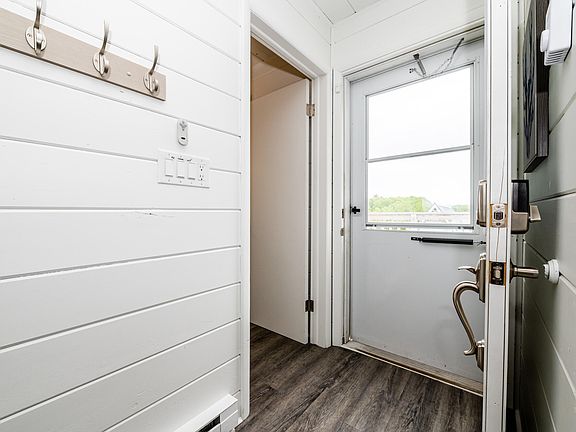 4th image of 5340 Notre Dame Ave APT 31
