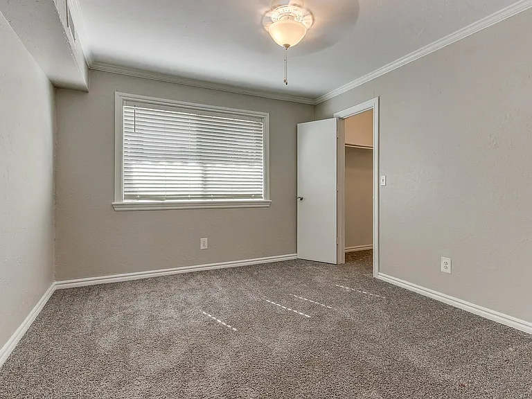 The Current Apartments — Photo 34
